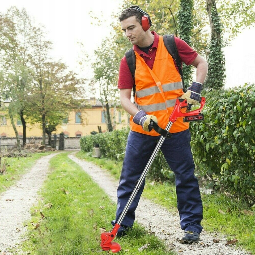 MAȘI DE tuns iarbă cu baterii