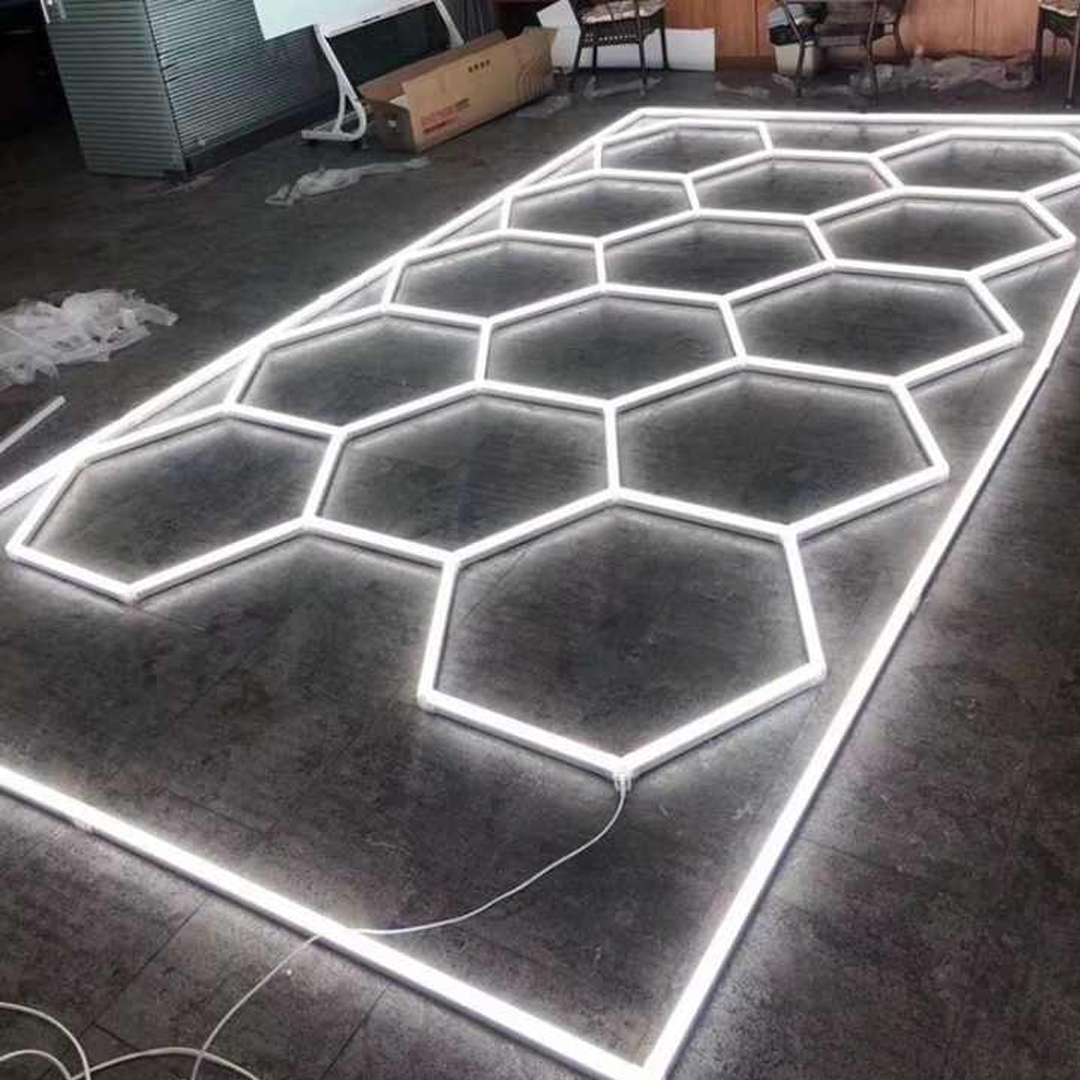 Hexagon Iluminat cu LED pentru garaje și ateliere (244x485 cm)