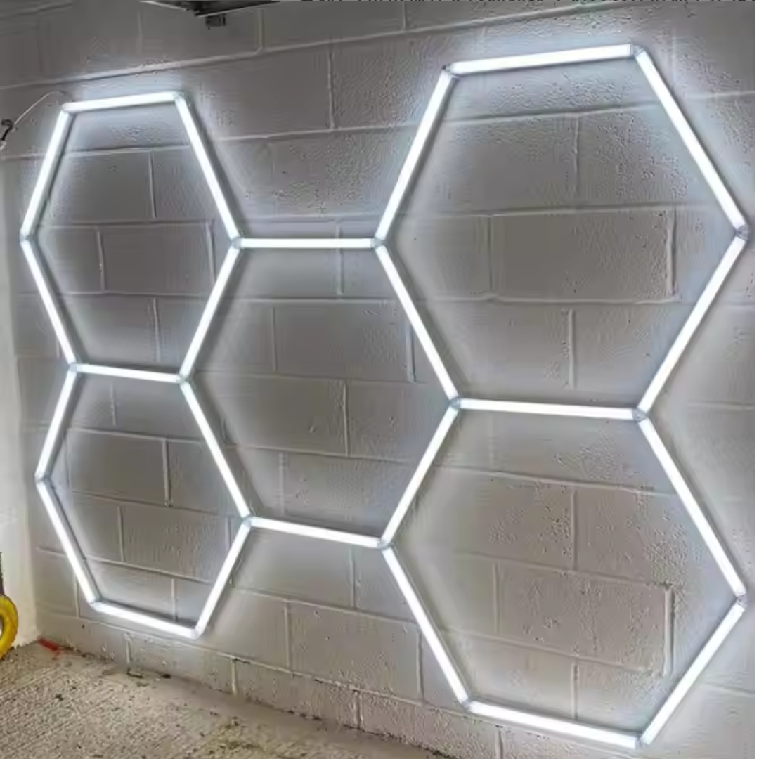Hexagon Iluminat cu LED pentru garaje și ateliere (122x244 cm)